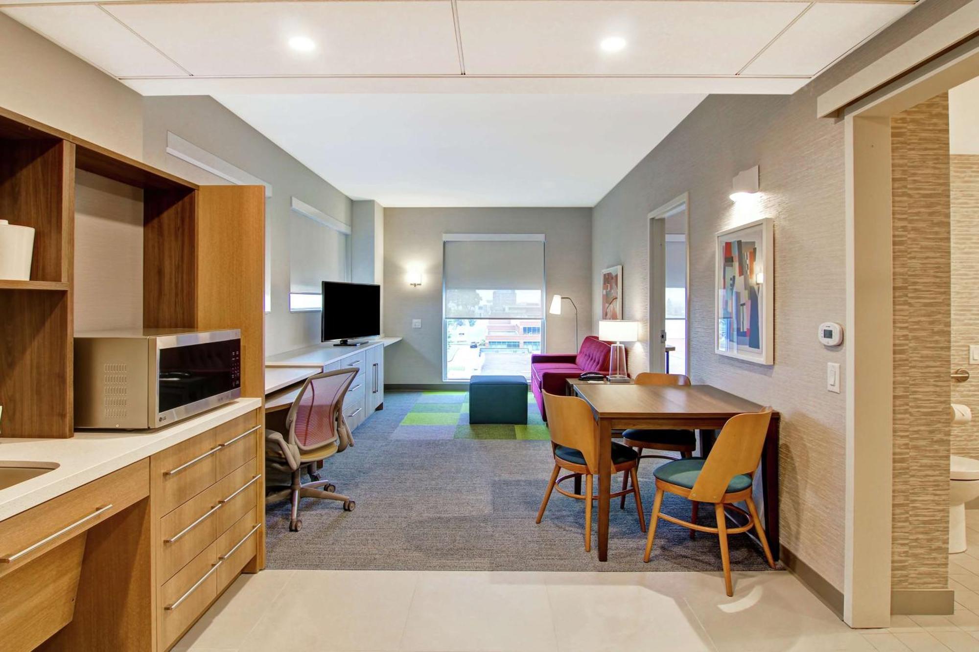 Home2 Suites By Hilton Montreal Dorval Exterior foto